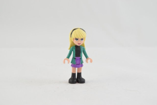 Illustration for article titled Lego's 'Friends' Dolls Get Turned Into Pop Culture Heroes